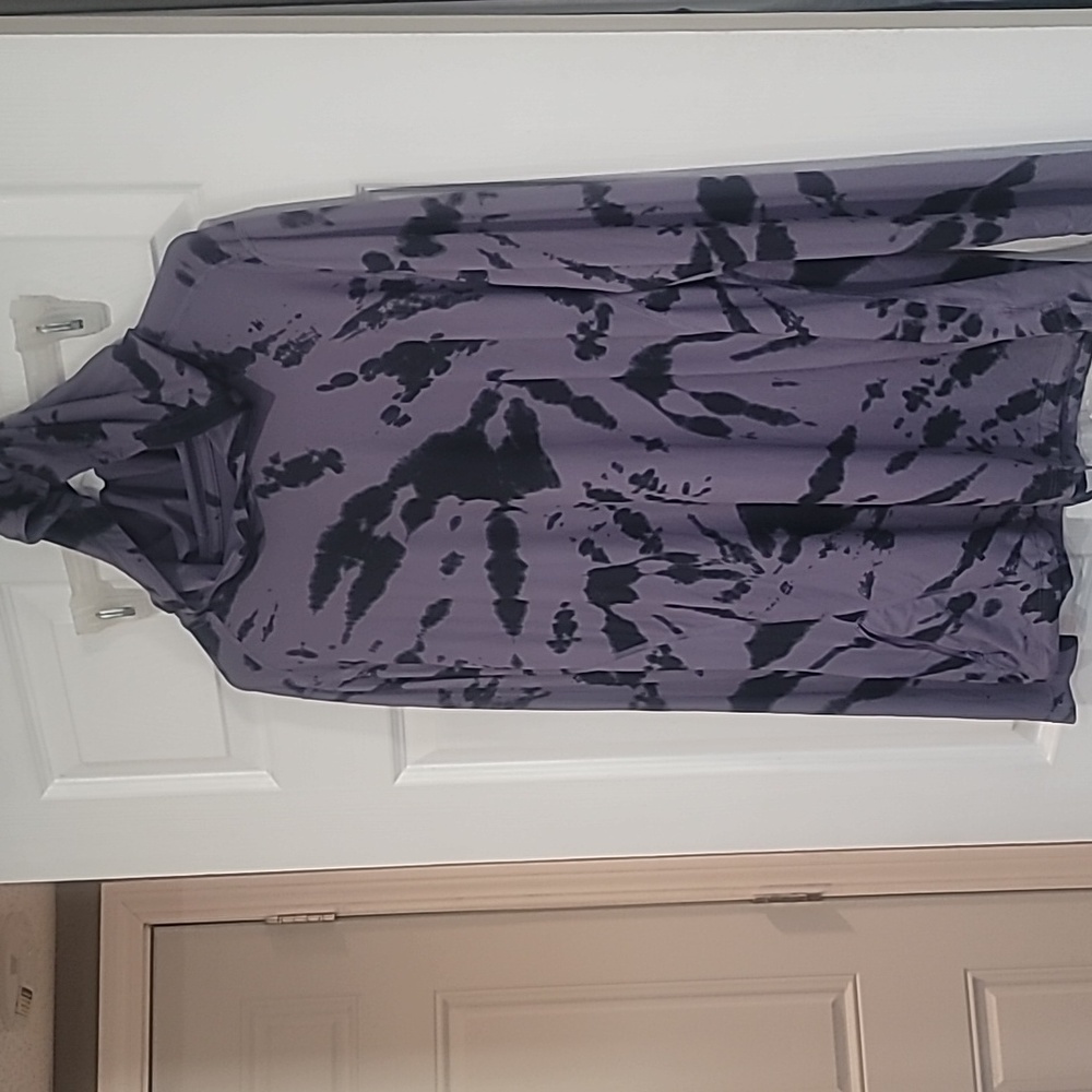 Mountain Hardwear Purple and Black Tie-Dye Long Sleeve Hooded Tee